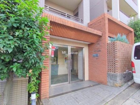 �G���g�����X �O�ρ��������̂���G���g�����X�͉��K�Ȗ����̎n�܂�����o���܂�