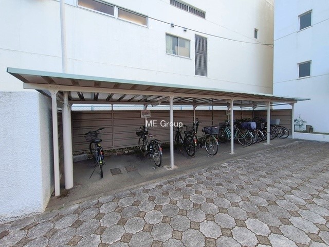 ���̑� �O�ρ��~�n���ɒ��֏���������Ă���A���]�Ԃ̗��p���X���[�Y�ł�