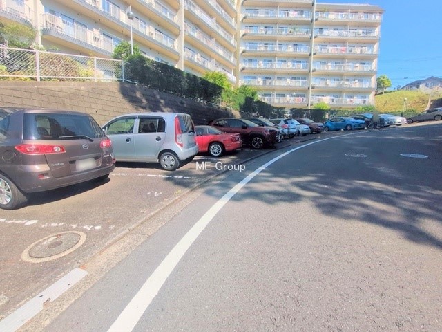 ���ԏ� �O�ρ�����ɂ��钓�ԃX�y�[�X�Ȃ̂ň��S�ł���