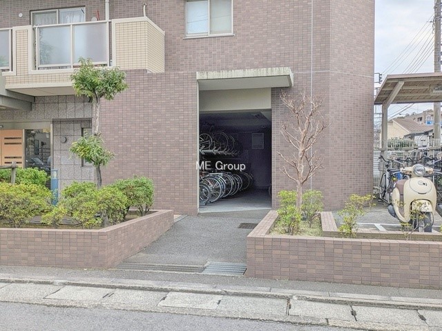 ���̑� �O�ρ�������Ɛ������ꂽ���֏�ŁA���]�Ԃ̕ۊǂ����S�ł�