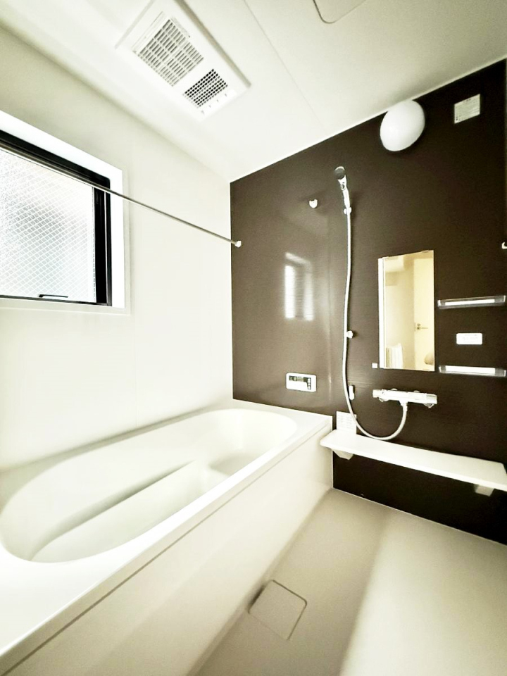 ���� 2����  �������b�N�X�ł���A���₩�ȕ��͋C�ł�