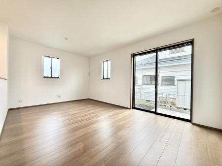 ���r���O A����  �����C�ɓ���̏ꏊ�ŁA�̂�т�Ƃ������Ԃ�
