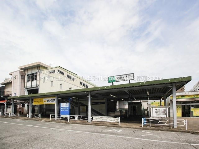 ���ӊ� �w 2320m JR�����{���u�������q�v�w