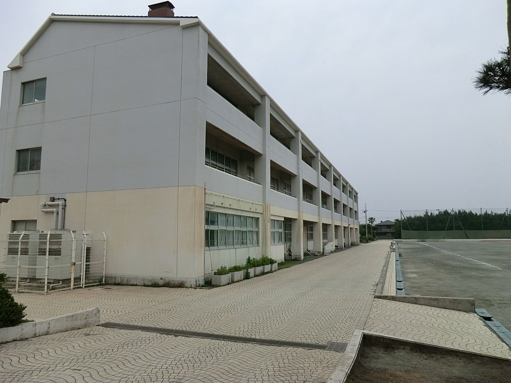 ���ӊ� ���w�Z 1890m ����s���×m���w�Z
