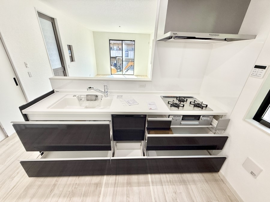 �L�b�`�� 2����  ���Ƒ����J��[�߂�A������̂���L�b�`��
