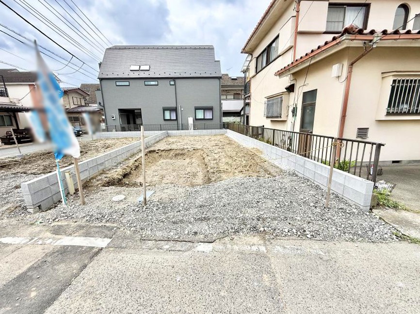���n�O�ώʐ^ 1����  ���V������炵���n�܂�ꏊ�ŁA�Ƒ����J��[�߂�