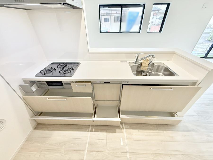 �L�b�`�� 2����  ���Ƒ����J��[�߂�A������̂���L�b�`��