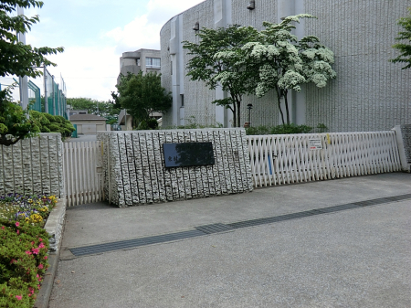 ���ӊ� ���w�Z 700m �����R�s�������R�掵���w�Z